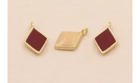 Colgante rombo 8*6 esmalte Crema y Granate / Cuentas Metálicas de Latón / Zamak
