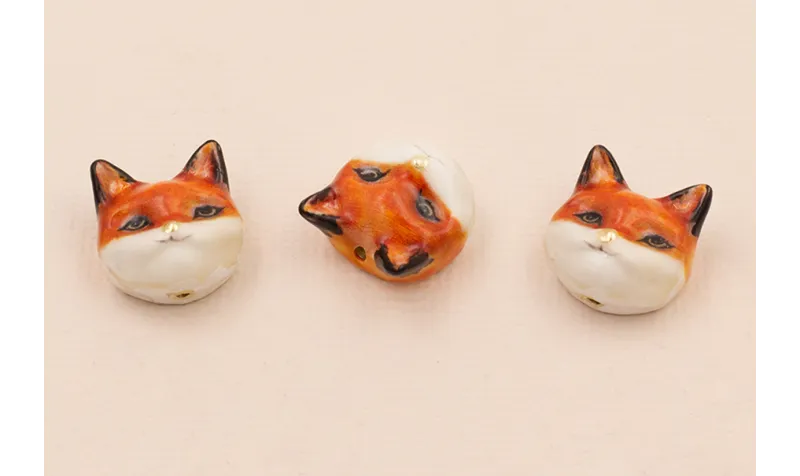 Entrepieza Cabeza Zorro Marrón y Blanco 13*13*8mm / Cuentas Metálicas de Latón / Zamak