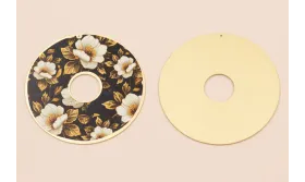 Disco 60mm  Oro Mate Rosas Blancas Fondo Negro / Cuentas Metálicas de Latón / Zamak