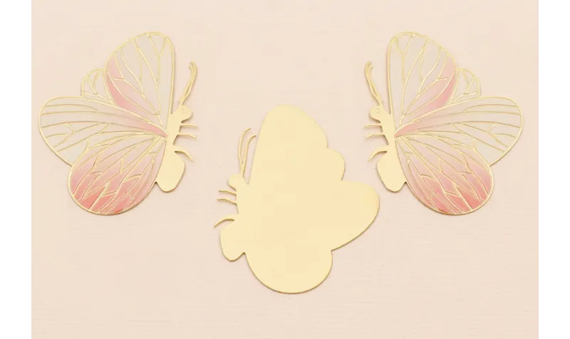 Pareja de Mariposas 45*34 Oro Mate, Blanco  y Rosa / Cuentas Metálicas de Latón / Zamak