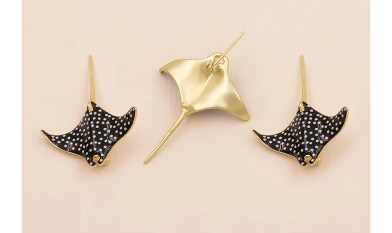 Broche Mata Raya 44*33mm Negro Motas Blancas / Broches de Latón / Zamak