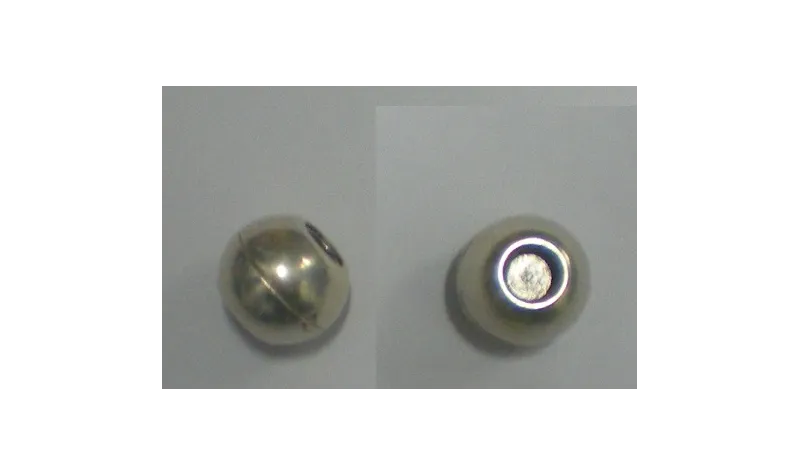 CIERRE IMAN BOLA 15mm ext- Agujero de 5mm p.Vieja / Cierres de Latón / Zamak