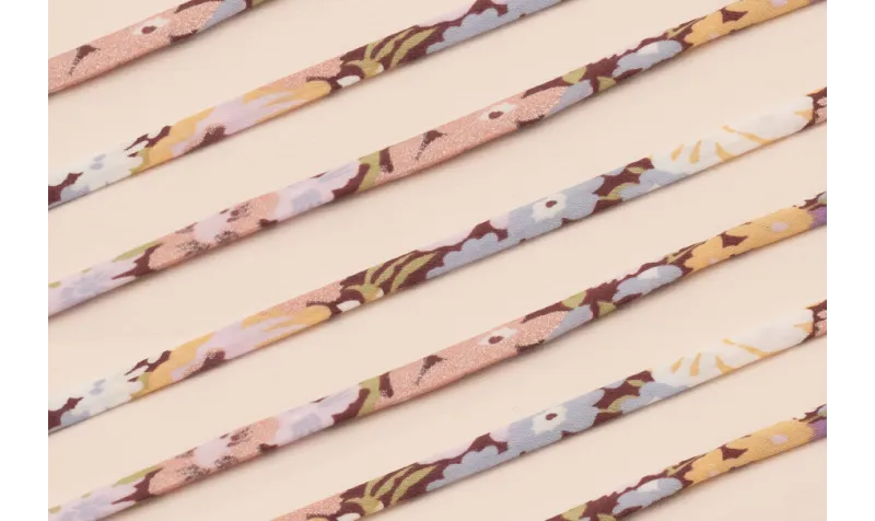 Lazo Liberty 4mm Flores lilas y granates / Lazos