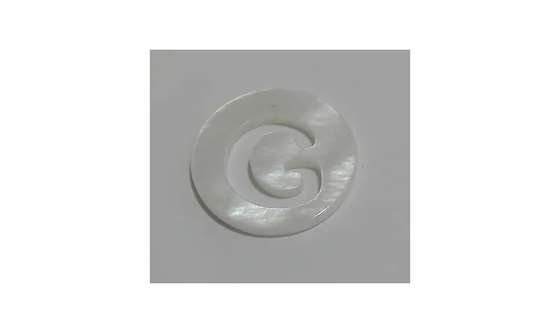 Letra calada 15mm Nacar G /Cuentas de  Nacar