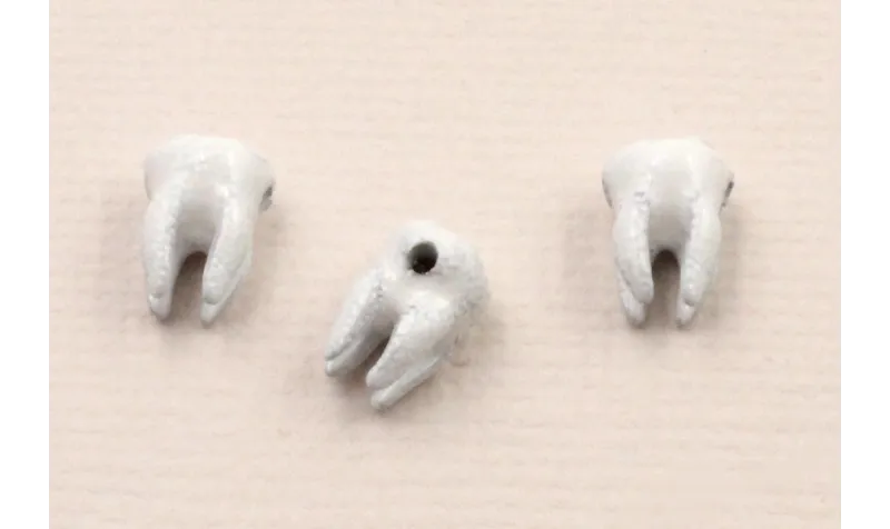 CuentaDiente 7*5*5mm Blanco / Cuentas Metálicas de Latón / Zamak