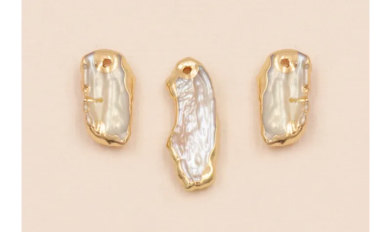 Chip Madreperla irregular 5-7*13-20mm bordes Oro /Cuentas de  Nacar