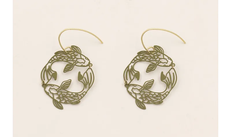 Pendientes perno de gancho sencillo con peces dobl