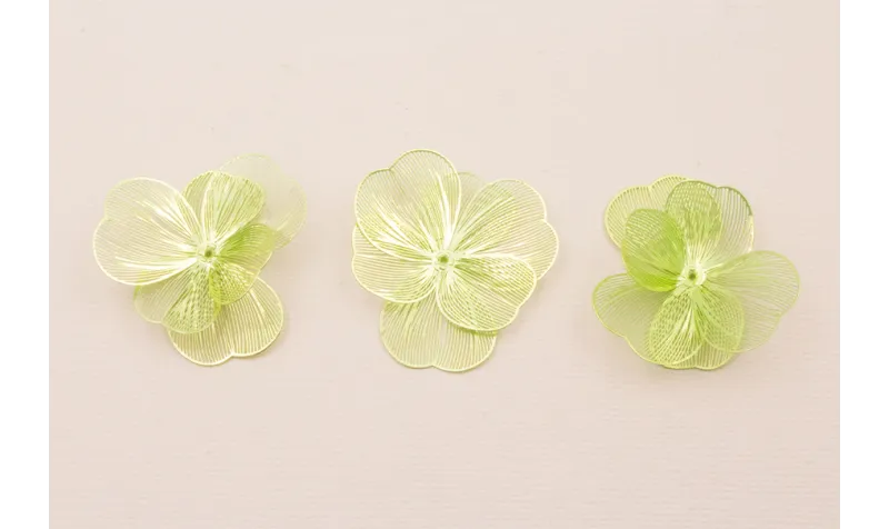 Cuenta Flor 35mm 6 pétalos  Verde Metálico