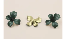 Perno Flor 30mm diametro Oro Mate  Verde y negro / Base Pendientes 