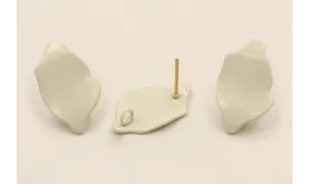 Perno Pétalo 23*15mm color Beige / Base Pendientes 