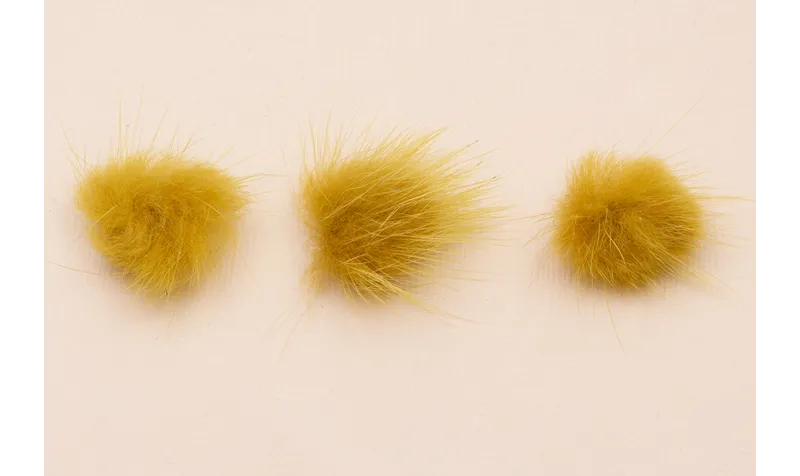 Pompón Pelo 30mm mostaza / Hilos y Cordones, Cuero y piel