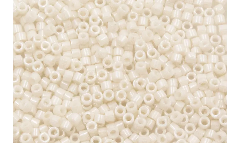 Bolsa de 8grs OP ALABASTER LUSTER DB211 / Delicas de 