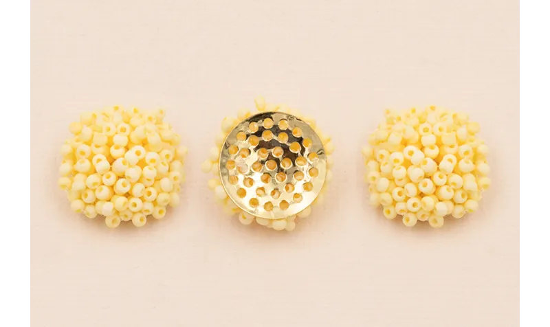 Disco de 20mm abalorio engarzado Amarillo pálido