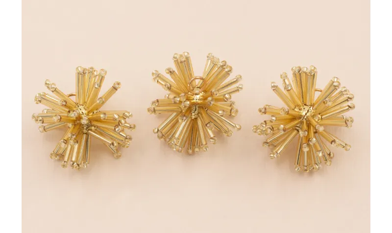 Estrella de Abalorio Dorado de 30mm diámetro