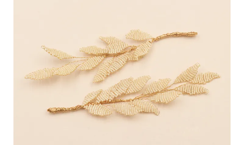 Hoja de alambre 130*55 tejida con abalorio Beige