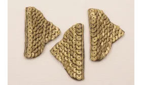 Triangulo Lentejuelas Cobre 50*25mm / Cuentas y Lentejuelas