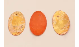 Ovalo 26*16 Naranja y Metal / Cuentas y Lentejuelas