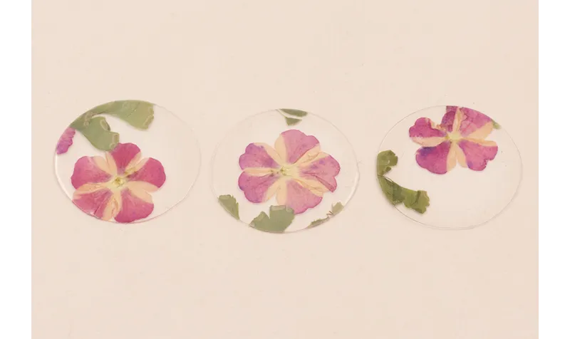 Lentejuela Disco 28mm con Flor Natural Granate