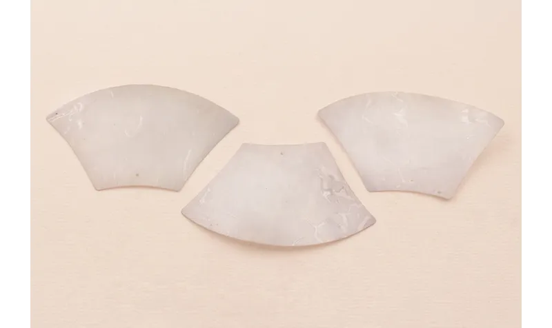 Lentejuela Cuña Morada 55*32mm Gris Trans Textura / Cuentas y Lentejuelas