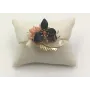 Pulsera rigida corales rosas,blanco y flor negra