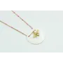 Solitario con cadena dorada y bola esmaltada rosa.