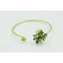 Pulsera rigida de coral oro mate y corales verdes.