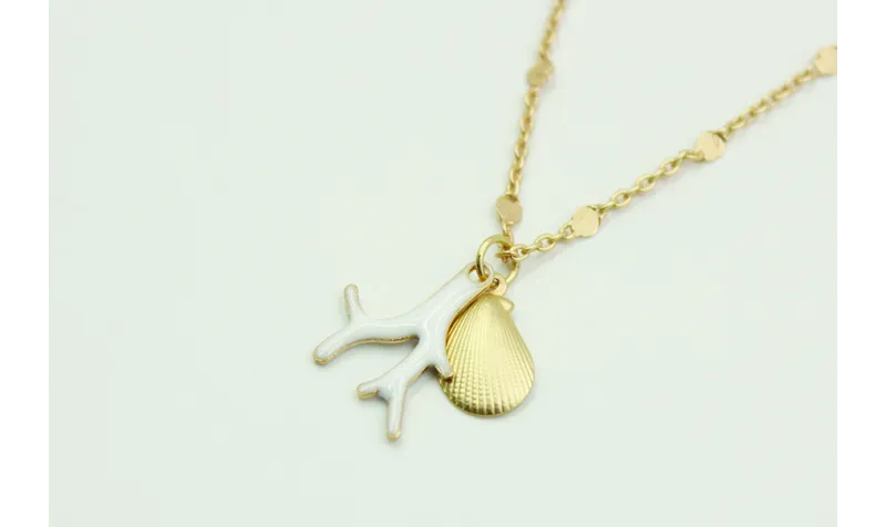 Solitario cadena de eslabon pequeño en oro matey c