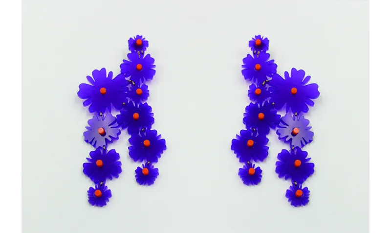Pendiente grande de varias flores de metacrilato e