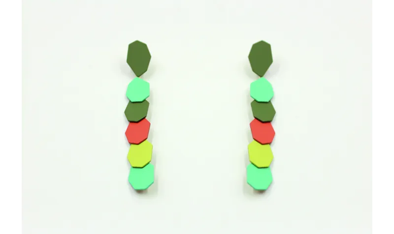 Pendientes tira de esmaltes mates en colores pista