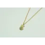 Solitario con cadena de eslabón pequeño dorado y c