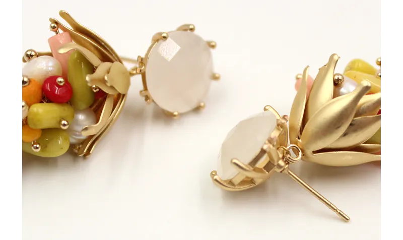 Pendientes con perno de brillo blanco opal con ram