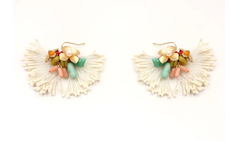 Pendientes con flecos estambres blancos y semiprec