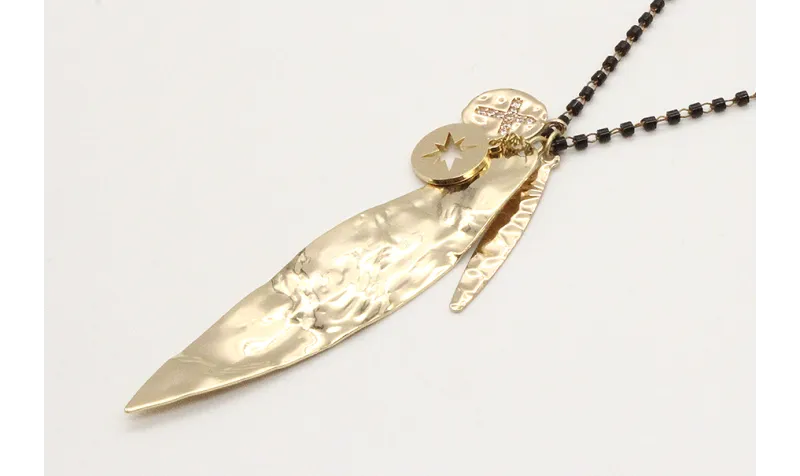 Colgante con cadena de miyuki negro con colgantes 