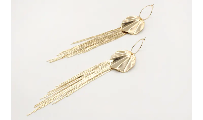 Pendientes aro con disco ondulado y fleco largo to