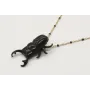 Solitario cadena bolita negra esmaltada y escaraba