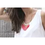 Collar macrame teja con semidisco de pompones cora
