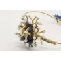 Pulsera rigida con macrame oro palido, coral esmal
