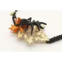 Pulsera nudo serpiente negra con hoja calada oro, 