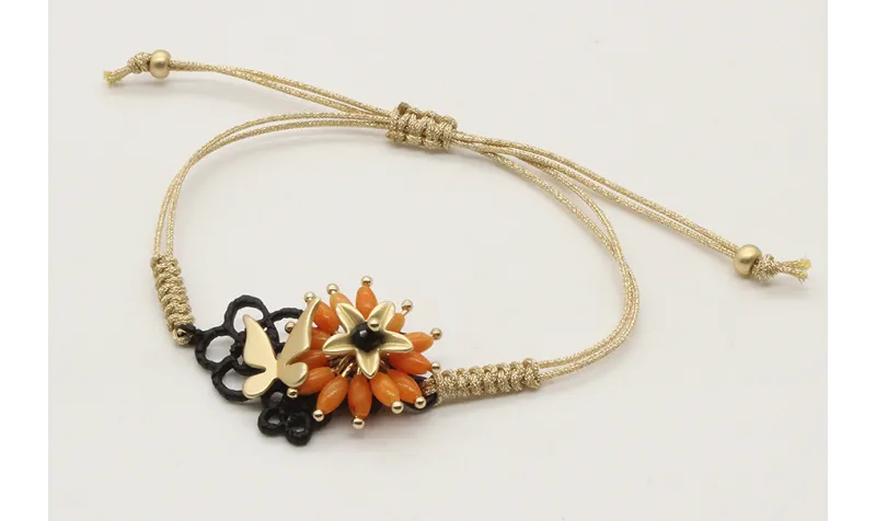 Pulsera macrame oro palido con crochet esmaltado n