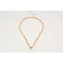 Collar con coralitos naranjas y colgante medialuna