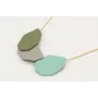 Collar con tres piezas esmaltadas en turquesa,gris
