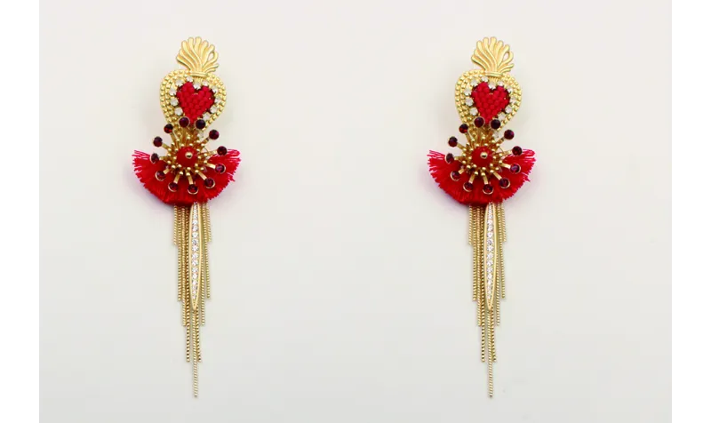 Pendientes perno sagrado corazón con fleco rojo,da