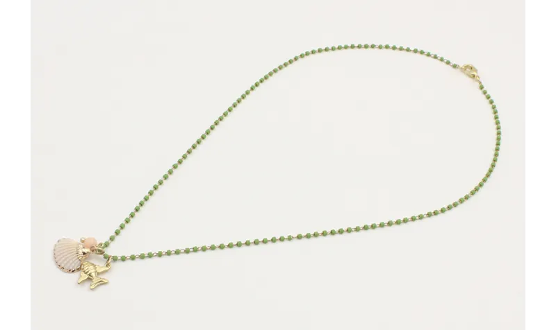 Collar cadena miyuki verde con colgantes pez oro m