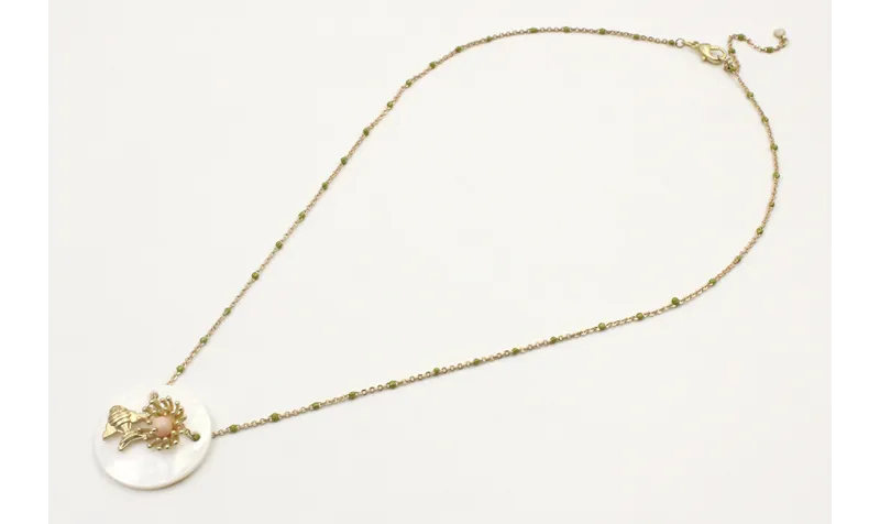 Collar cadena bola esmaltada verde con disco nacar