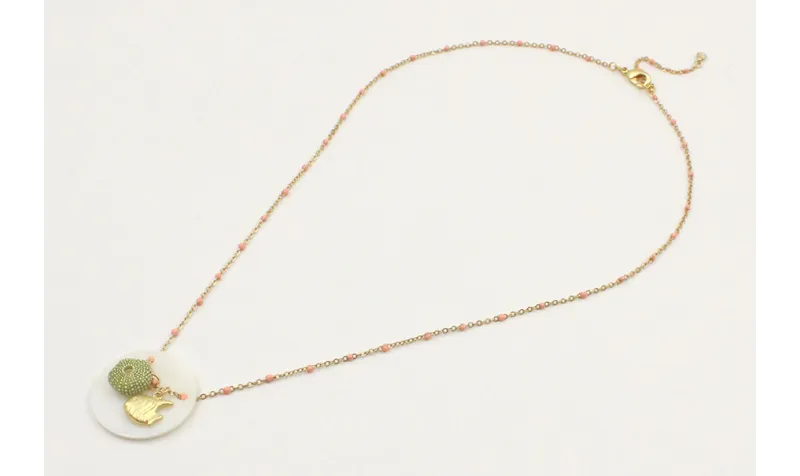 Collar cadena bola esmaltada rosa con disco nacar,