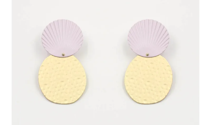 Pendientes perno disco ondulado esmaltado lila y d