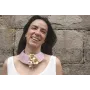 Collar rigido forrado con hilo macrame lila con fl