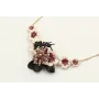 Collar con trio de flores blancas y moradas, burru