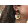 Pendientes perno brillo negro con flores amarilla,