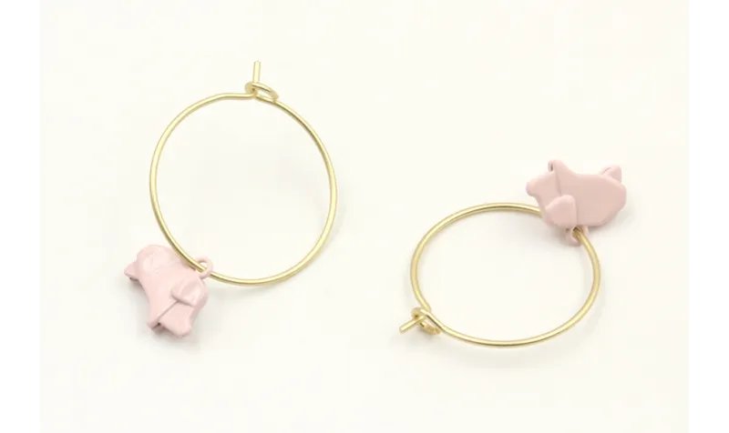 Pendientes aro oro mate con cerdito esmaltadas ros